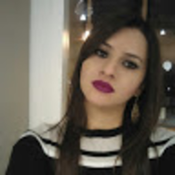 Meet your Posher, Simone - Picture 1 of 1